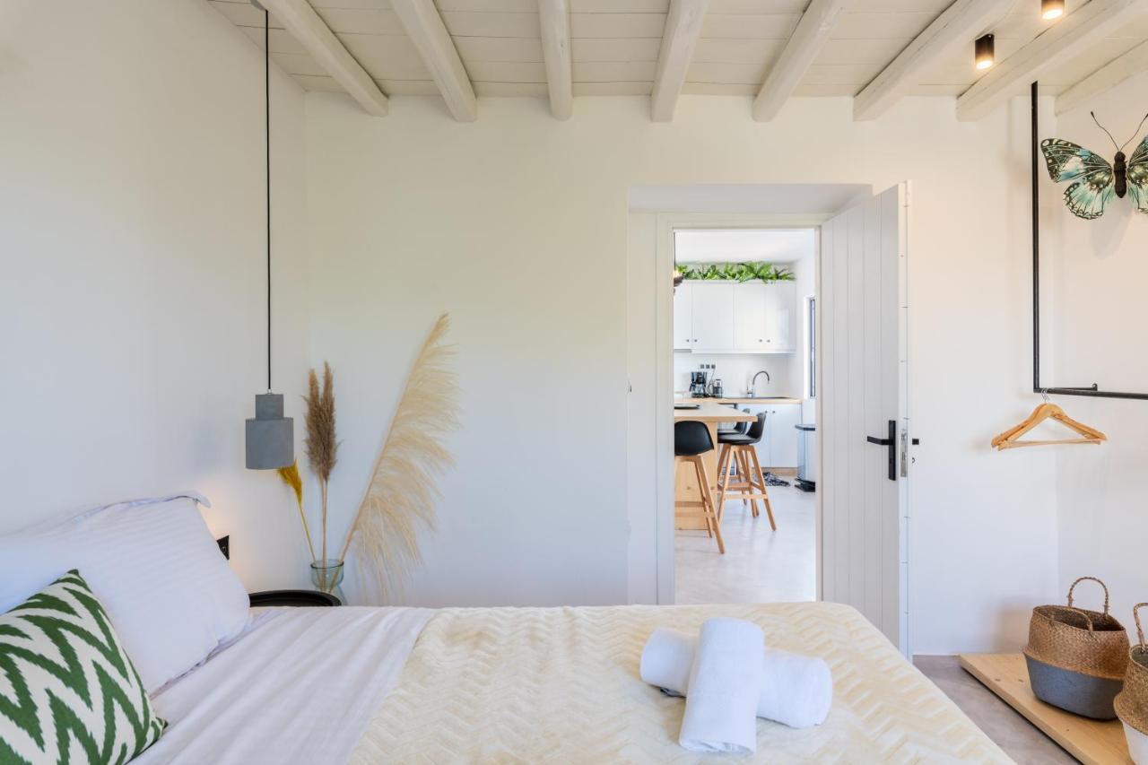 Yalos Mykonos 4 Bedroom Luxury House 5 Minute From Ornos Beach W Sea & Sunset View Mykonos Town Exterior photo